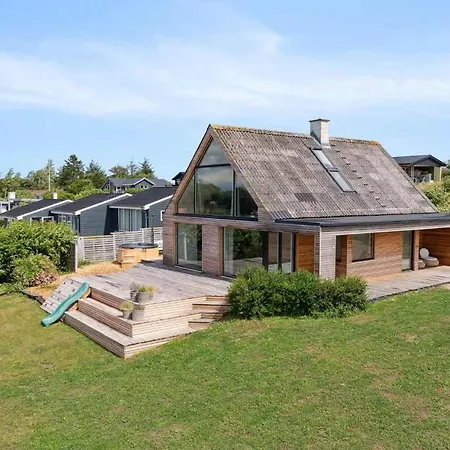 Luxurious Renovated Vacation And Sea View Сasa de vacaciones