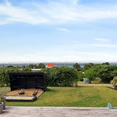 Feriehus Luxurious Renovated Vacation And Sea View Knebel